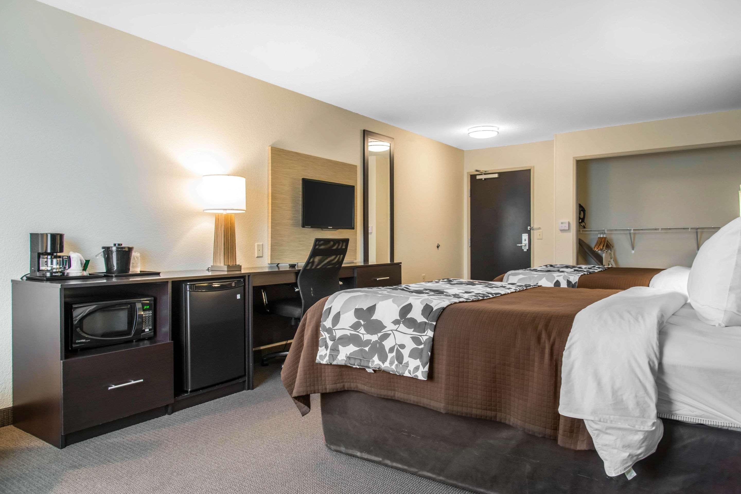 Sleep Inn & Suites Marshall - University Area Екстериор снимка