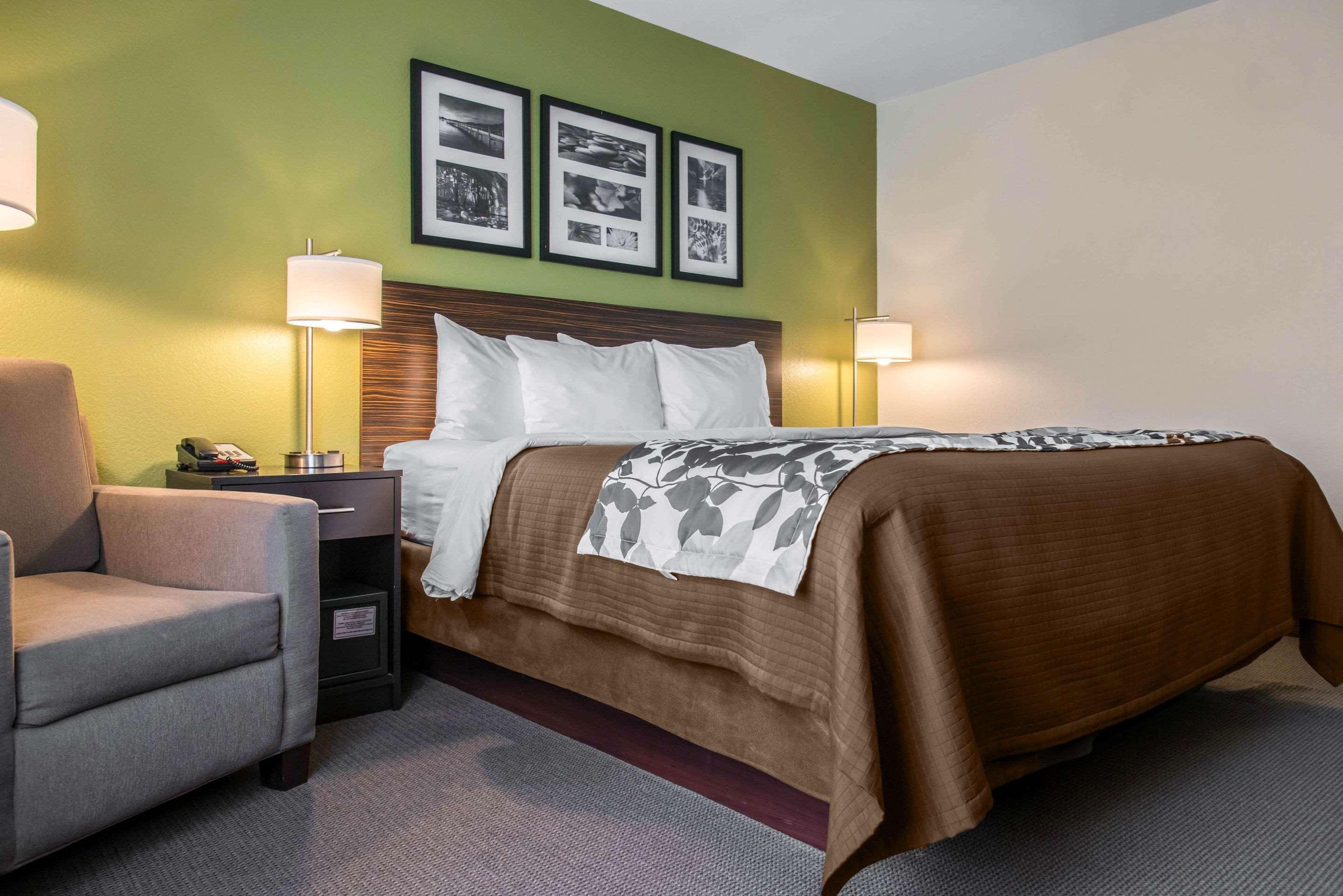 Sleep Inn & Suites Marshall - University Area Екстериор снимка