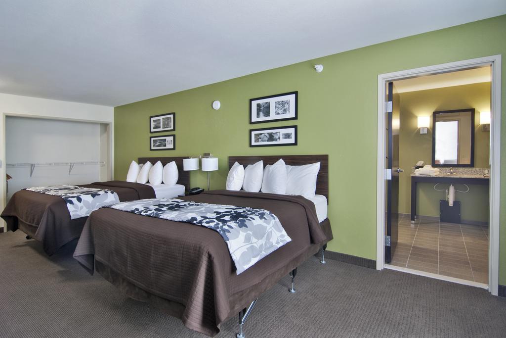 Sleep Inn & Suites Marshall - University Area Екстериор снимка