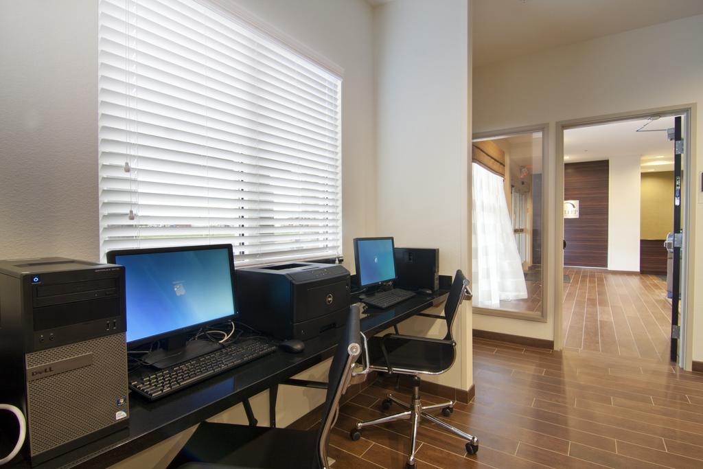 Sleep Inn & Suites Marshall - University Area Екстериор снимка