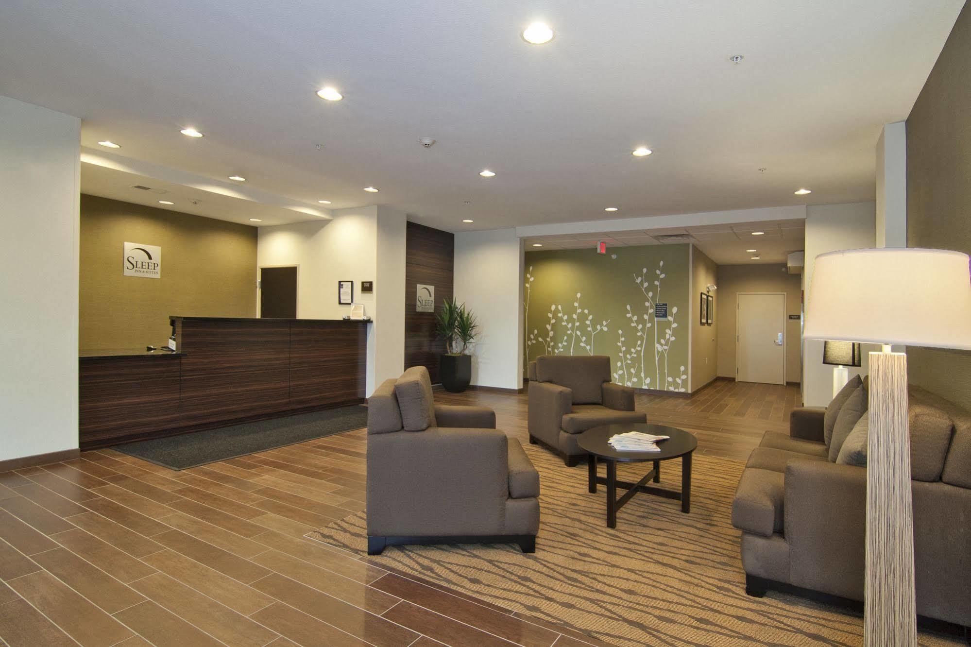 Sleep Inn & Suites Marshall - University Area Екстериор снимка