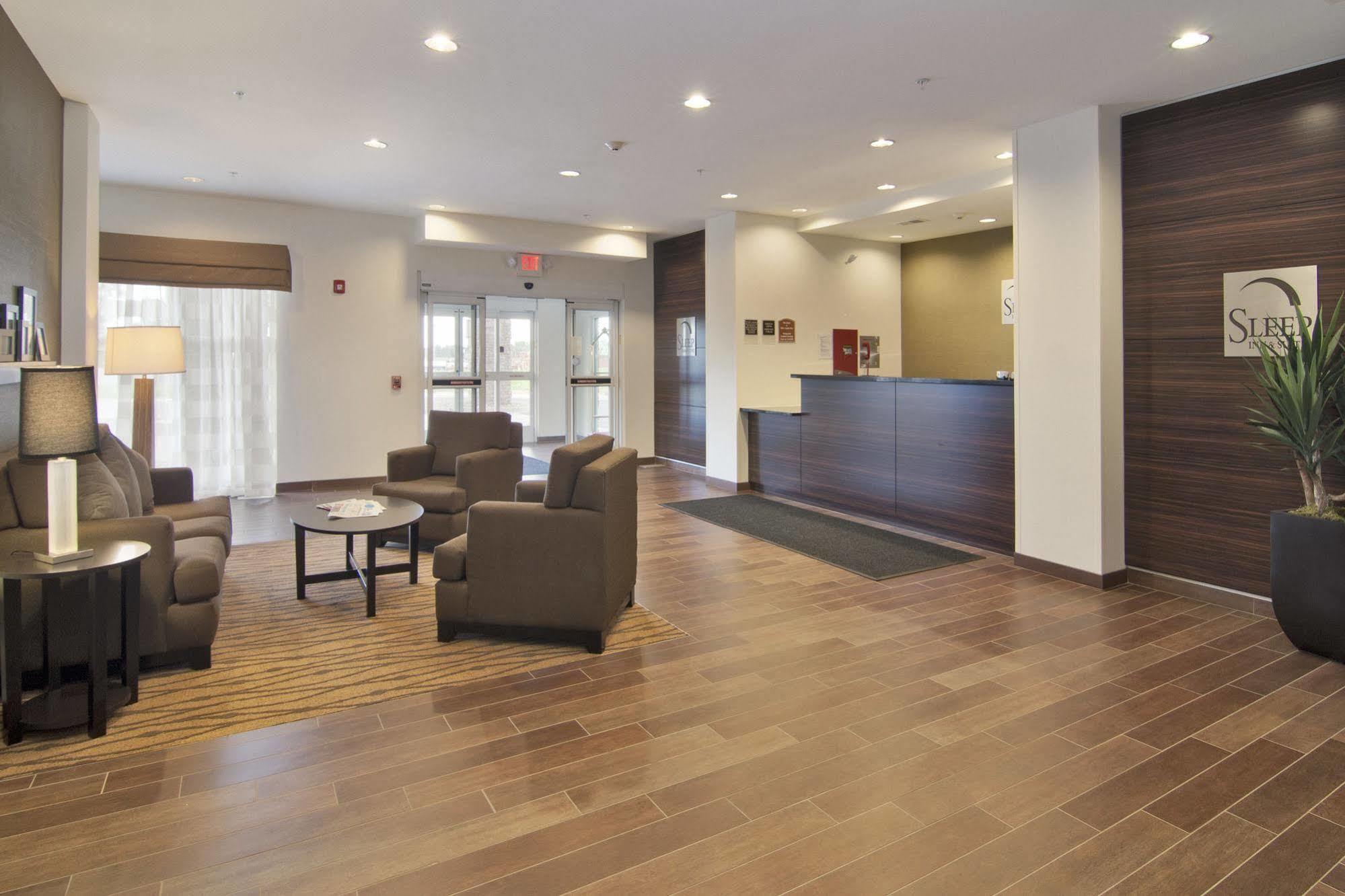 Sleep Inn & Suites Marshall - University Area Екстериор снимка