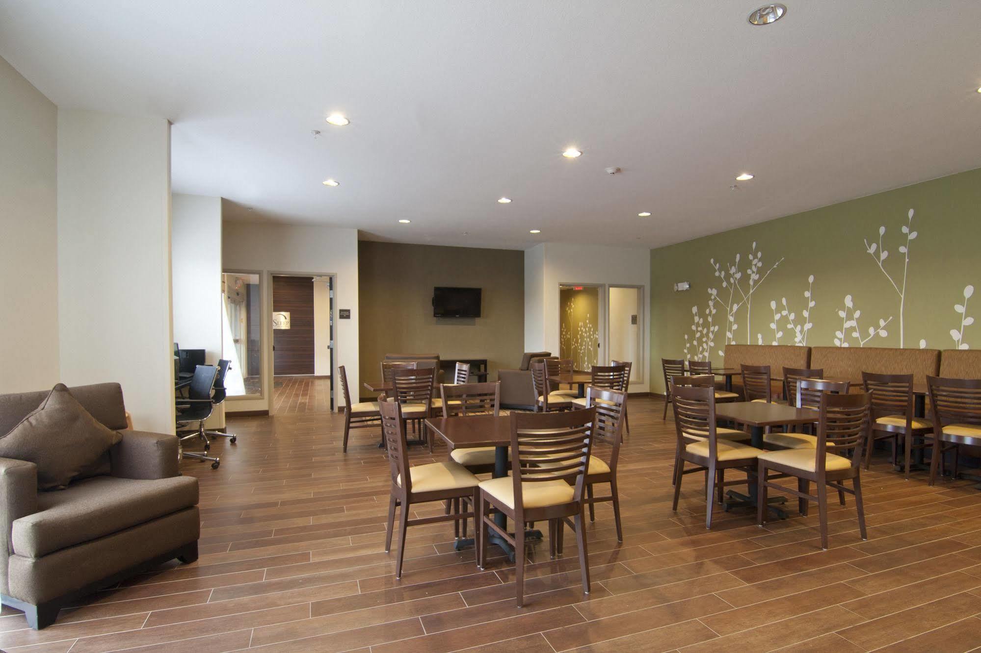 Sleep Inn & Suites Marshall - University Area Екстериор снимка